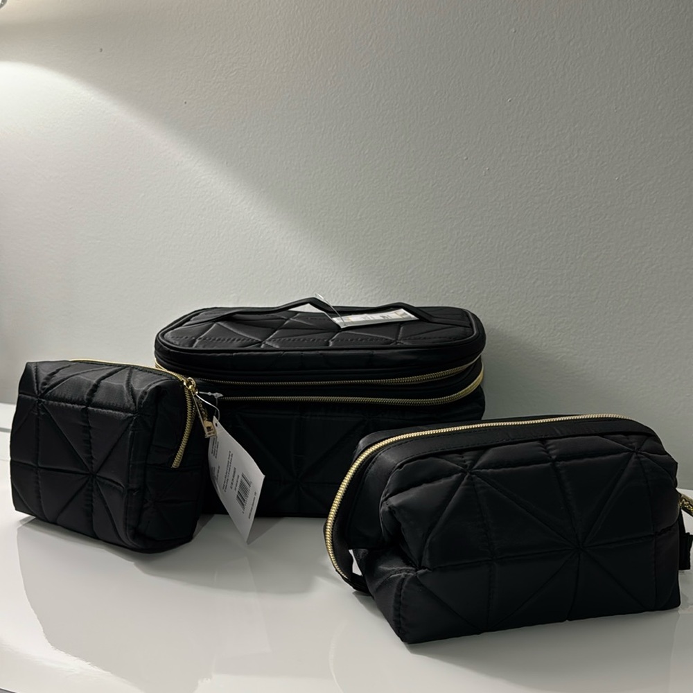 Conair Modella travel/cosmetic set.